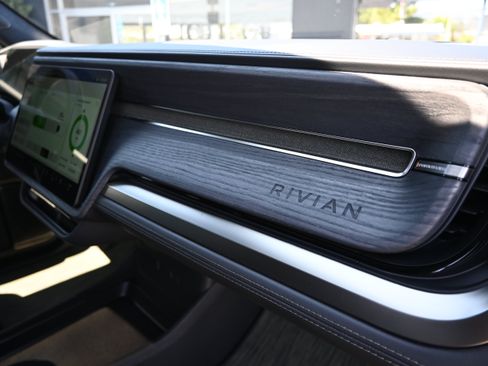 Used 2023 Rivian R1S Adventure AWD/4WD image 30