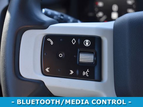 Used 2025 Land Rover Defender 110 S image 12