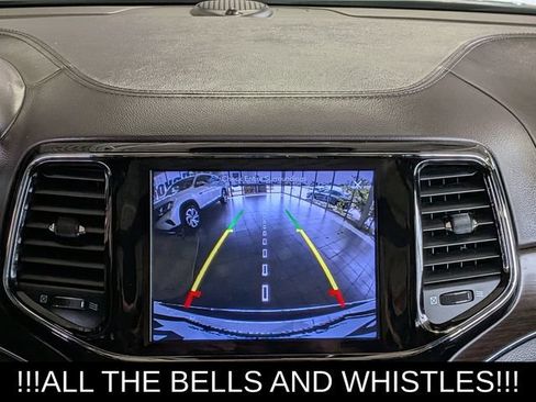Used 2019 Jeep Grand Cherokee Overland AWD/4WD image 34