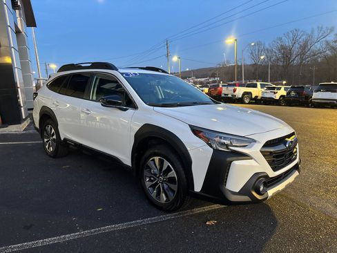 Certified 2025 Subaru Outback Limited w/ Popular Package #2 image 5