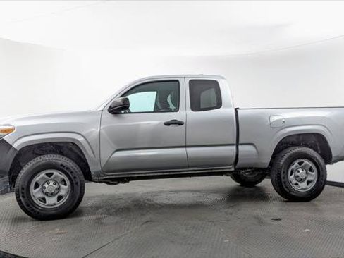Used 2023 Toyota Tacoma SR RWD image 3