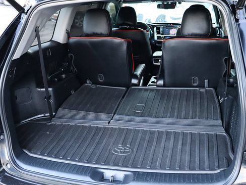 Used 2016 Toyota Highlander Limited Platinum AWD/4WD image 25