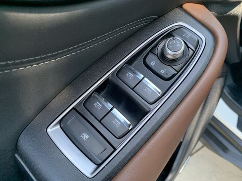 Used 2020 Subaru Outback Touring XT AWD/4WD image 15