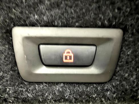 Used 2017 BMW 540i image 14