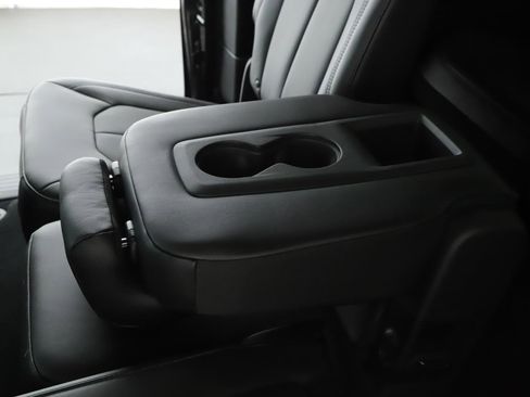 New 2026 Chrysler Pacifica Select FWD image 7