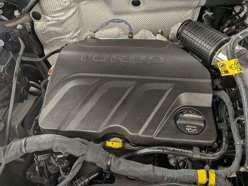 Used 2025 Buick Envista Preferred FWD image 30