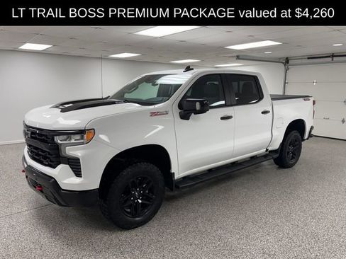 Used 2024 Chevrolet Silverado 1500 LT Trail Boss w/ LT Trail Boss Premium Package image 3