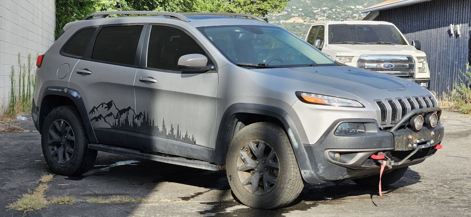 Used 2017 Jeep Cherokee Trailhawk w/ Comfort/Convenience Group AWD/4WD image 7