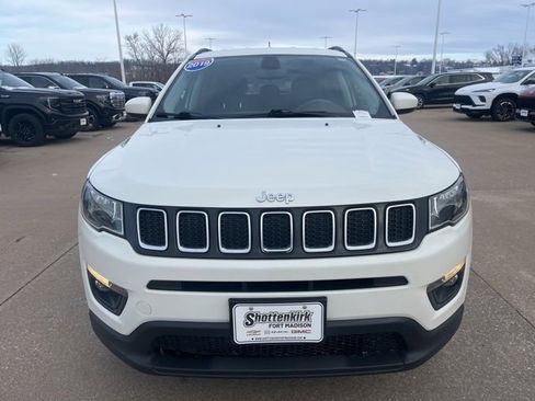 Used 2019 Jeep Compass Latitude image 8