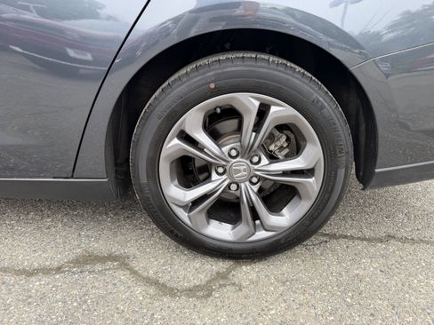 Used 2023 Honda Accord EX image 7