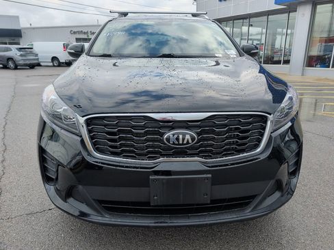 Used 2019 Kia Sorento LX w/ LX Convenience Package image 2