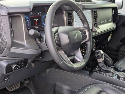 New 2025 Ford Bronco Badlands image 3