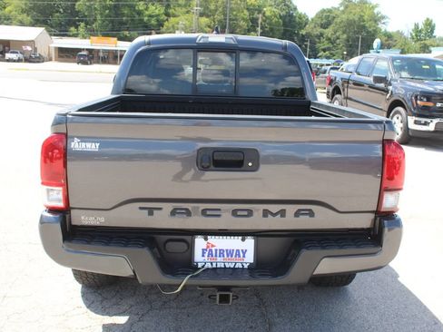 Used 2021 Toyota Tacoma SR w/ SR Convenience Package RWD image 11