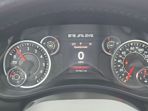 Used 2024 RAM 2500 Big Horn w/ Bed Utility Group image 11