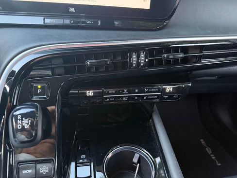 Used 2023 Toyota Mirai w/ Advanced Technology Package image 30