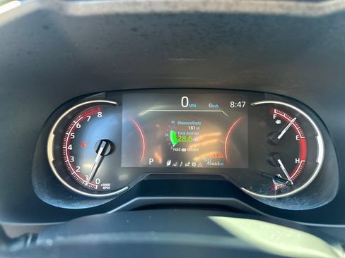 Used 2024 Toyota RAV4 LE AWD/4WD image 32
