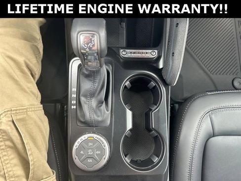 New 2025 Ford Bronco Outer Banks w/ Sasquatch Package image 37