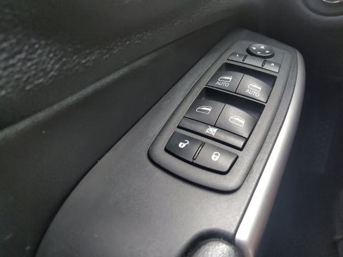 Used 2022 Jeep Cherokee Latitude Lux AWD/4WD image 27