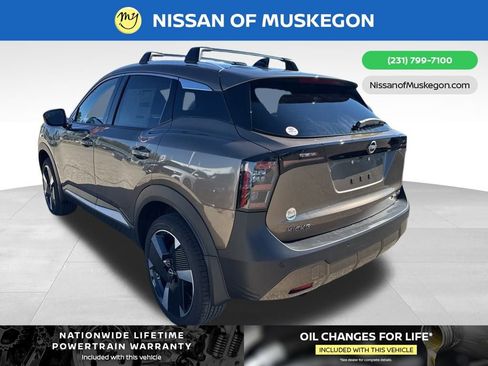 New 2026 Nissan Kicks SR w/ Cold Weather Package image 5