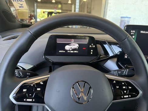 Used 2023 Volkswagen ID.4 Pro S AWD/4WD image 12