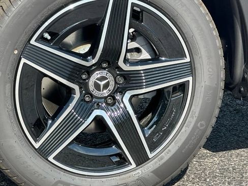 New 2027 Mercedes-Benz GLC 300 4MATIC image 9