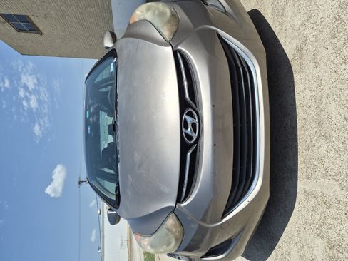 Used 2013 Hyundai Elantra GLS FWD image 4
