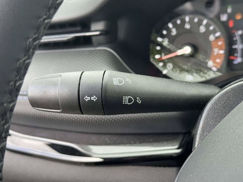 Used 2025 Jeep Compass Limited w/ Sun & Sound Group AWD/4WD image 22