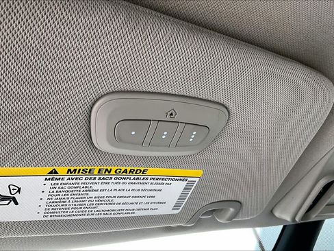 Used 2023 Chrysler Pacifica Limited image 34