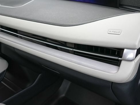 Used 2025 Lincoln Navigator Reserve AWD/4WD image 41