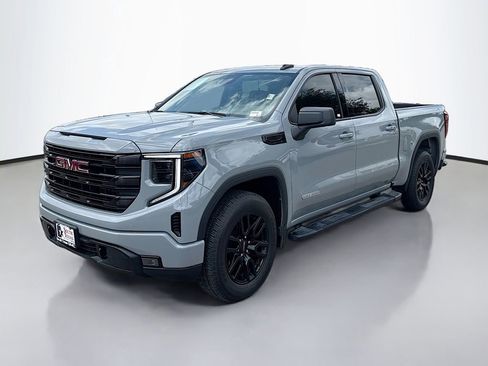 Used 2024 GMC Sierra 1500 Elevation image 3