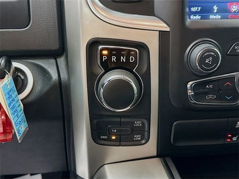 Used 2018 RAM 1500 SLT image 17