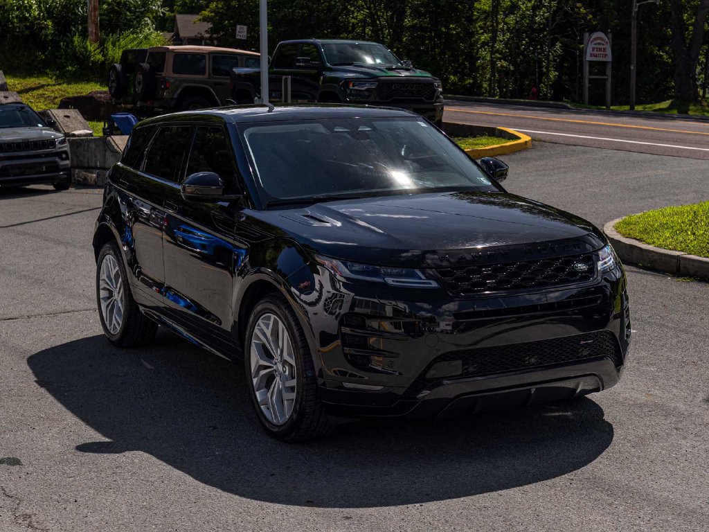Used 2023 Land Rover Range Rover Evoque R-Dynamic SE AWD/4WD image 3