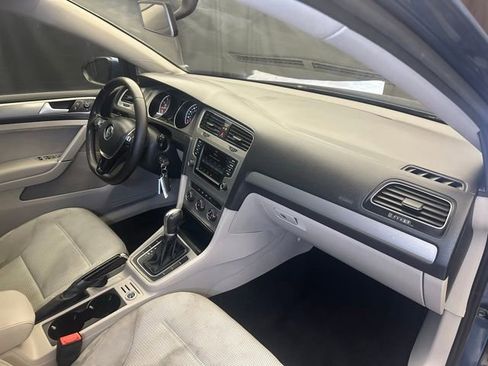 Used 2016 Volkswagen Golf S FWD image 15