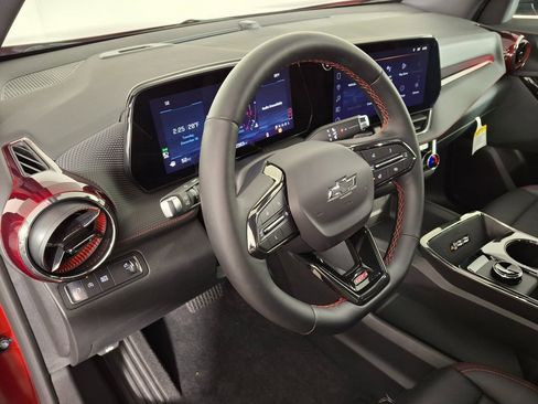 Used 2025 Chevrolet Equinox RS w/ Safety and Technology Package image 11