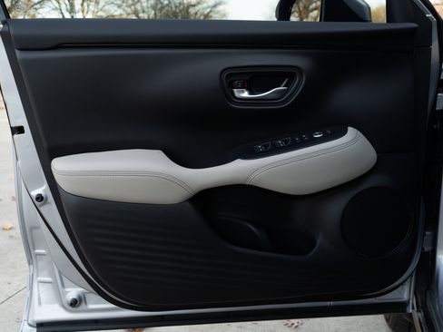 Used 2026 Honda HR-V EX-L image 37