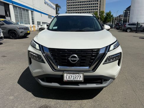 Used 2023 Nissan Rogue SV FWD image 7