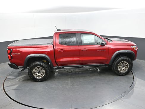 New 2026 Chevrolet Colorado ZR2 w/ Technology Package AWD/4WD image 38