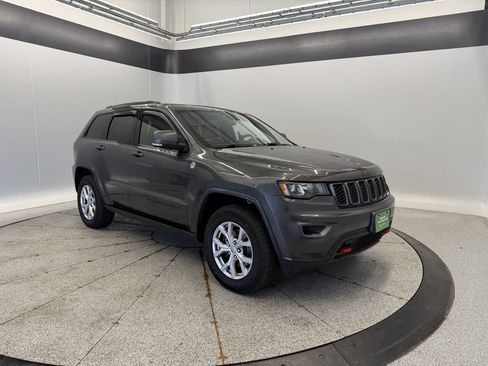 Certified 2017 Jeep Grand Cherokee Trailhawk AWD/4WD image 10