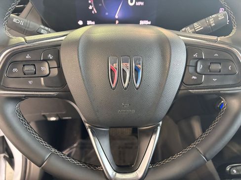 Used 2025 Buick Encore GX Preferred image 31