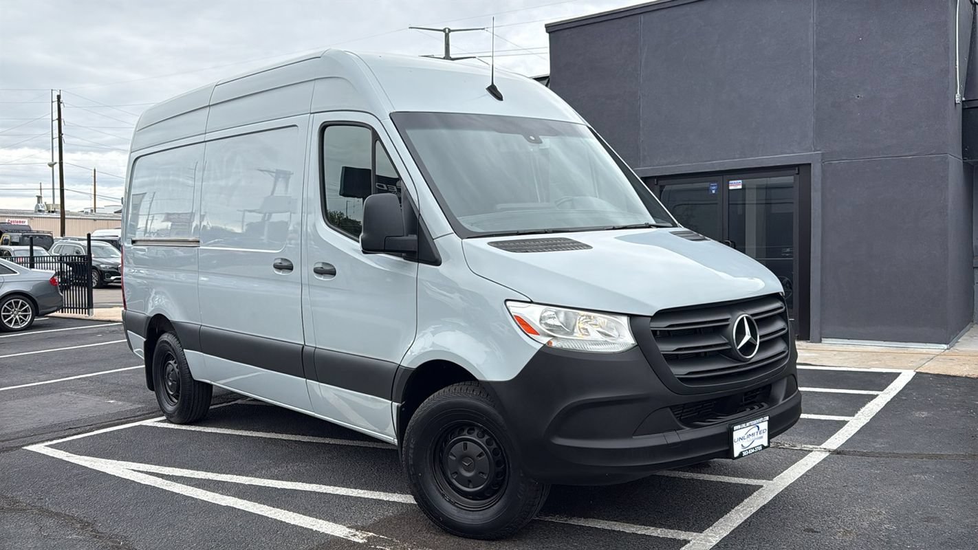 Used 2020 Mercedes-Benz Sprinter 2500 image 1