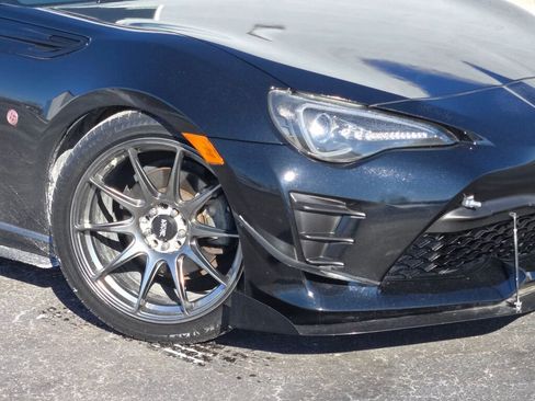 Used 2017 Toyota 86 image 25