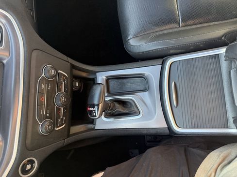 Used 2019 Dodge Charger SXT w/ Leather Interior Group RWD image 26