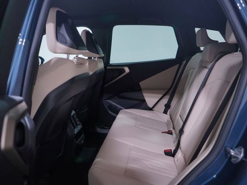 Used 2025 BMW X3 xDrive30i image 9