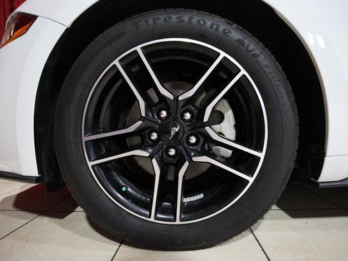 Used 2020 Ford Mustang Premium image 7