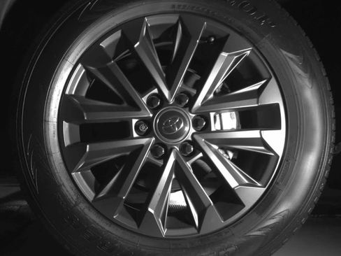 Used 2024 Toyota Land Cruiser w/ Premium Package image 12