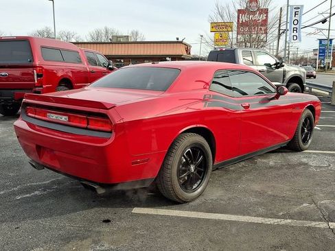 Used 2011 Dodge Challenger R/T image 6