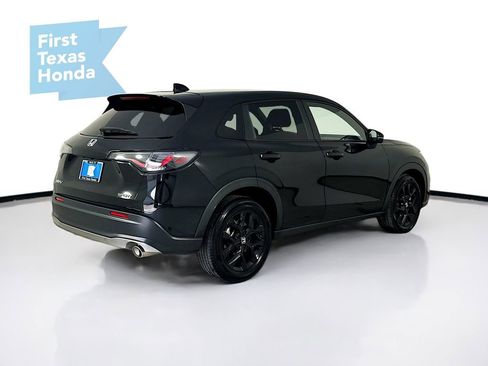 Used 2023 Honda HR-V Sport image 9