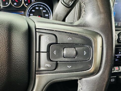 Used 2021 Chevrolet Silverado 1500 LT w/ Bed Protection Package RWD image 12