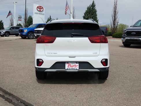 Used 2022 Kia Niro Touring Special Edition image 12