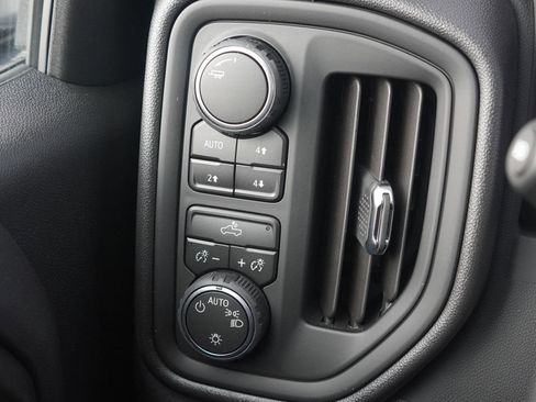 New 2026 Chevrolet Silverado 1500 Custom Trail Boss w/ LPO, Dark Essentials Package image 19